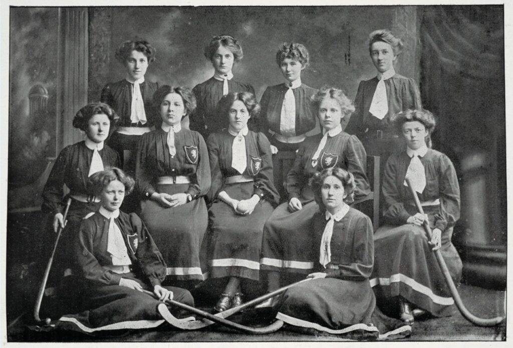 An image of the Women’s Hockey team in 1910 from Cardiff University Special Collections and Archives