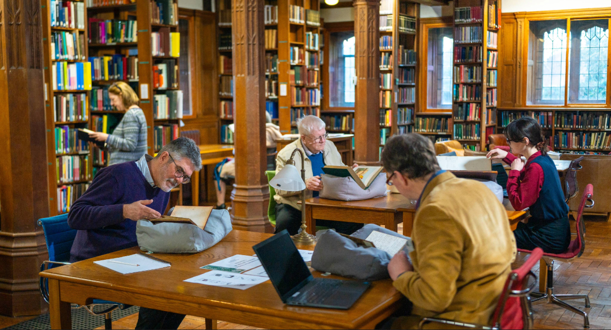 Glad Library Include Gladstone's Library - Archifau Cymru